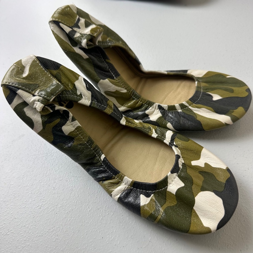 The Storehouse Flats Ballet Flats Womens 8 Camo Green Camouflage Leather